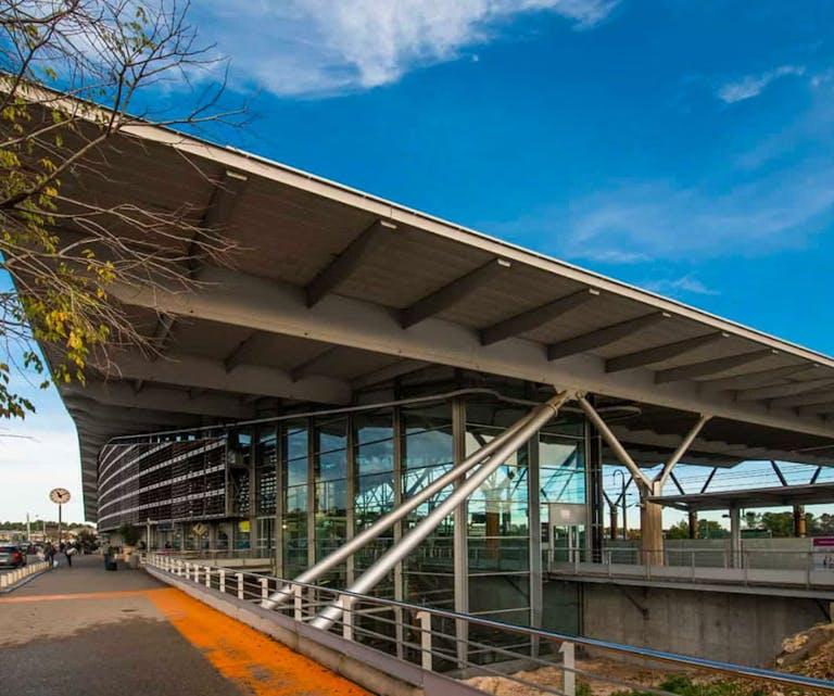 Les avantages de faire appel à un VTC pour vos trajets aéroport